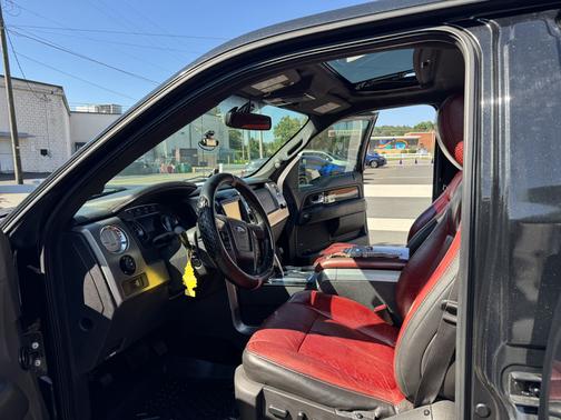 Black 2013 Ford F-150 XLT