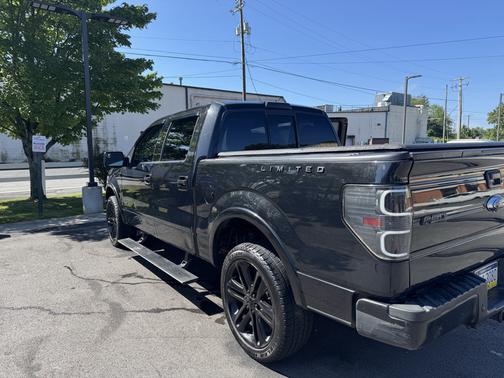 Black 2013 Ford F-150 XLT