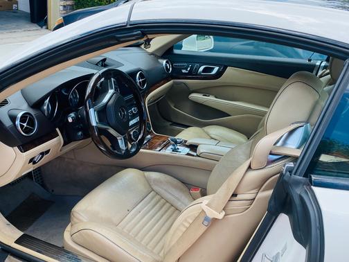 White 2015 Mercedes-Benz SL-Class SL 550