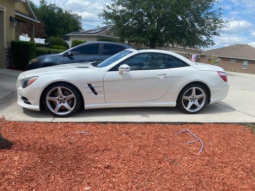 White 2015 Mercedes-Benz SL-Class SL 550