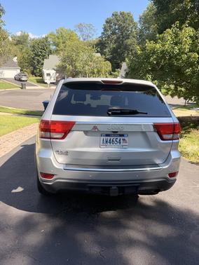Silver 2013 Jeep Grand Cherokee Limited