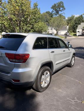 Silver 2013 Jeep Grand Cherokee Limited