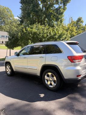 Silver 2013 Jeep Grand Cherokee Limited