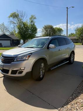 Silver 2017 Chevrolet Traverse 1LT