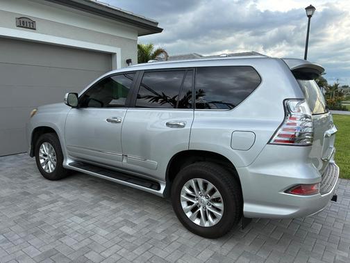 Silver 2014 Lexus GX 460 Base