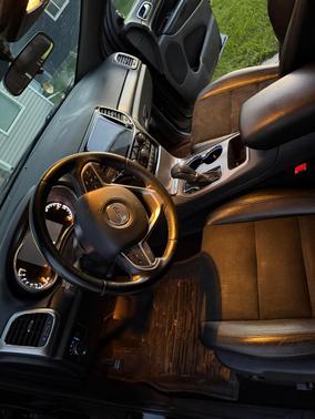 Black 2021 Jeep Grand Cherokee Laredo X