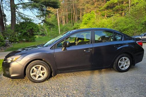 Gray 2014 Subaru Impreza 2.0i
