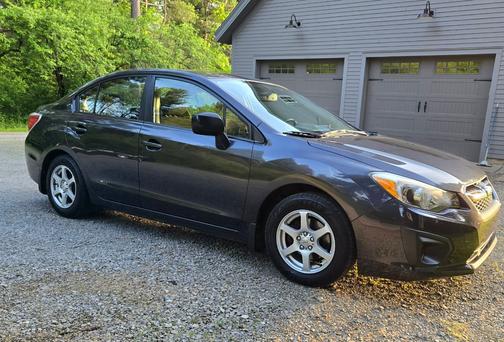 Gray 2014 Subaru Impreza 2.0i