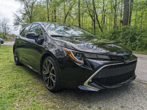 Black 2019 Toyota Corolla Hatchback XSE