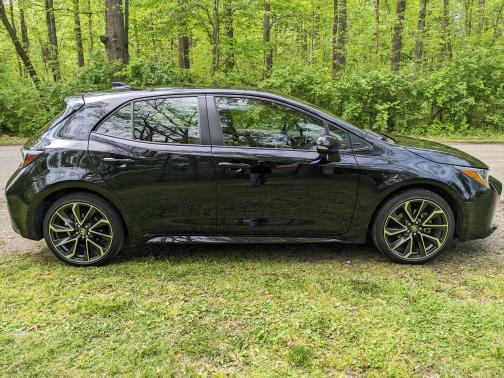 Black 2019 Toyota Corolla Hatchback XSE
