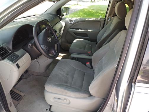 Gray 2008 Honda Odyssey EX