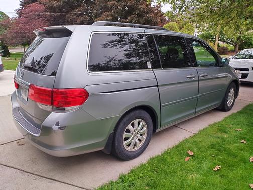 Gray 2008 Honda Odyssey EX