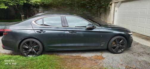 2023 Genesis G70 2.0T