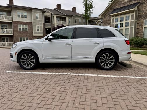 2017 Audi Q7 3.0T Premium Plus