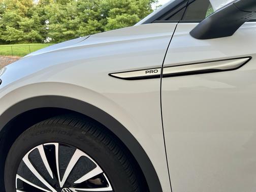 2022 Volkswagen ID.4 Pro