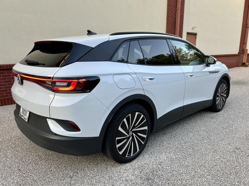 2022 Volkswagen ID.4 Pro