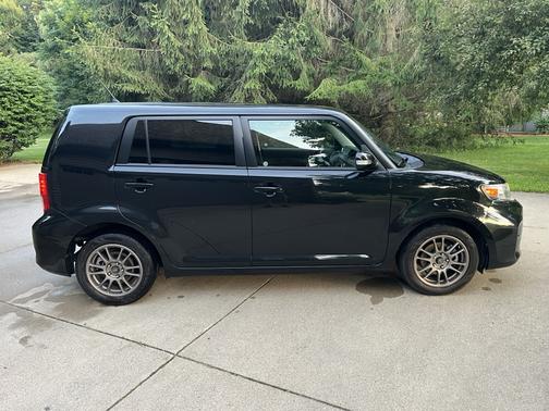 2014 Scion xB Base