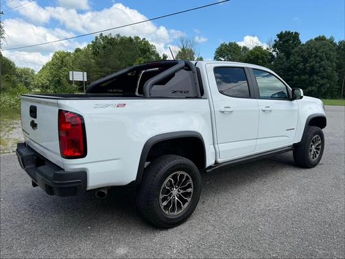 White 2020 Chevrolet Colorado ZR2