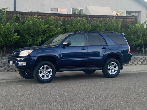 Blue 2004 Toyota 4Runner Sport