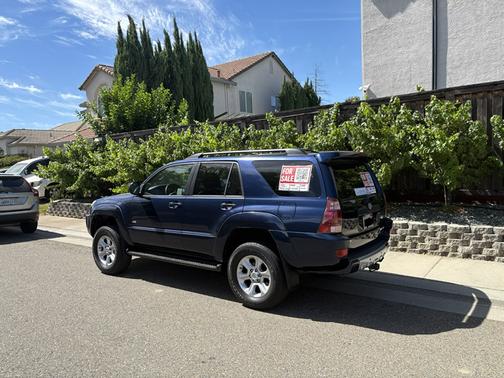 Blue 2004 Toyota 4Runner Sport