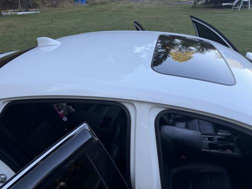 White 2018 Honda Accord Touring