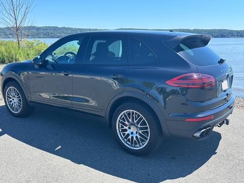 Black 2015 Porsche Cayenne Cayenne Turbo