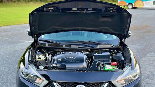 Black 2016 Nissan Maxima 3.5 SV