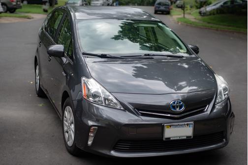 Photo 1 of 14 of 2012 Toyota Prius v Three
