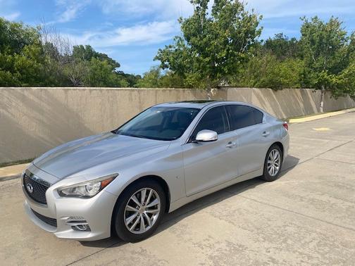 2015 INFINITI Q50 Premium