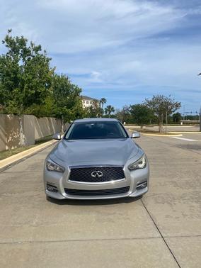 2015 INFINITI Q50 Premium