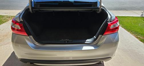 Silver 2017 Nissan Altima 2.5 SV