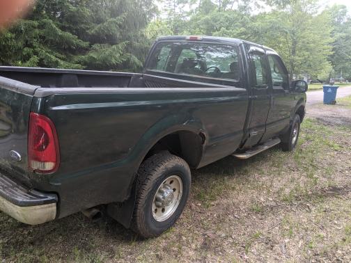 Green 2001 Ford F-250 XLT SuperCab Super Duty