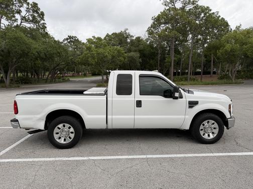 White 2008 Ford F-250 XL SuperCab Super Duty