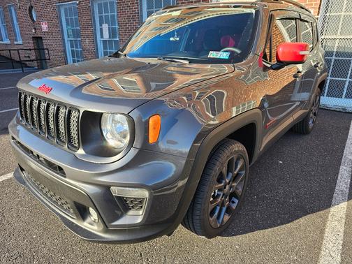 Gray 2023 Jeep Renegade (RED) Edition