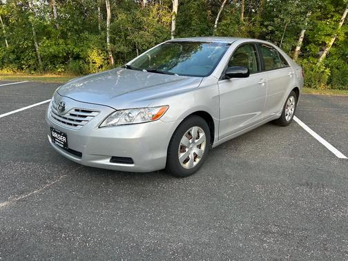 Gray 2009 Toyota Camry LE