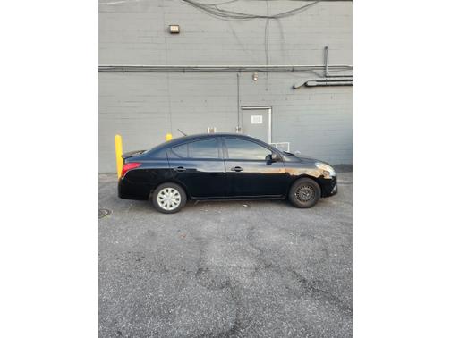 2015 Nissan Versa 1.6 S+