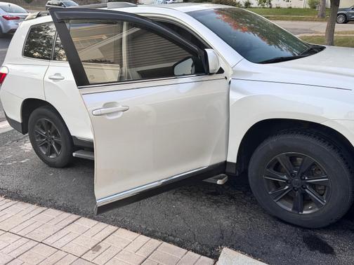 2013 Toyota Highlander Base
