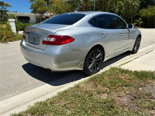 2012 INFINITI M37 x