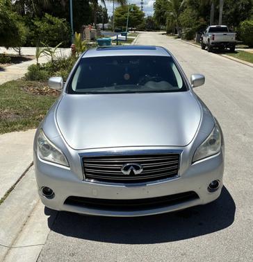 2012 INFINITI M37 x