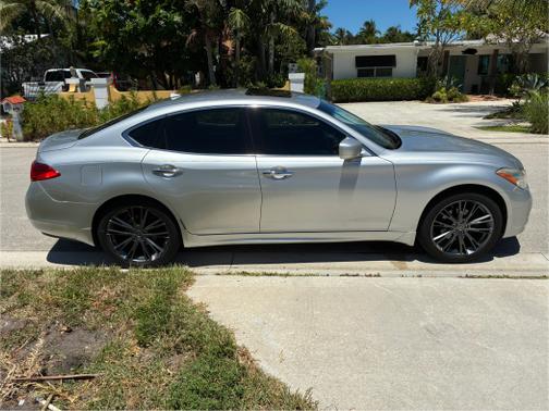 2012 INFINITI M37 x