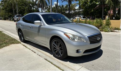 2012 INFINITI M37 x