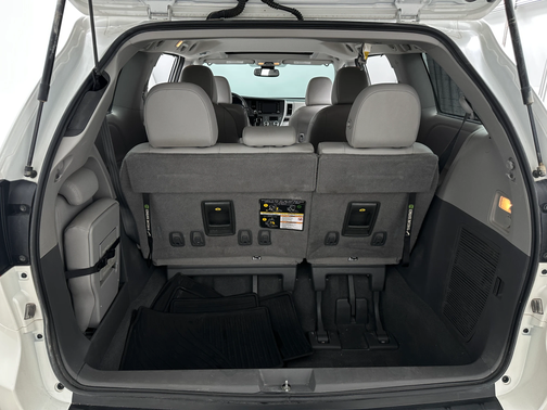 2020 Toyota Sienna XLE