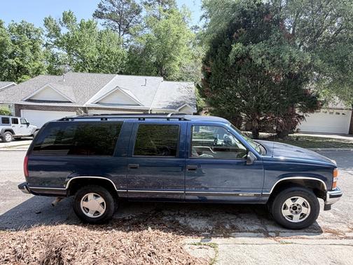 Blue 1999 Chevrolet Suburban 1500