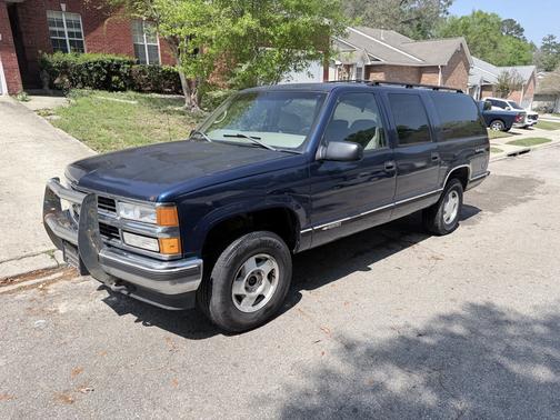 Blue 1999 Chevrolet Suburban 1500