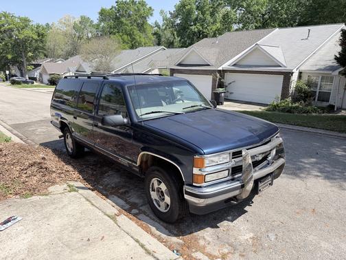 Blue 1999 Chevrolet Suburban 1500