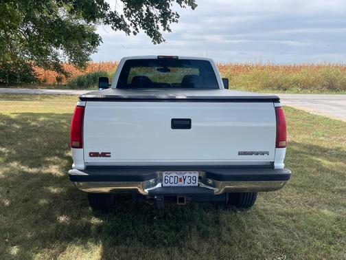 White 1998 GMC Sierra 2500 SL H/D Extended Cab