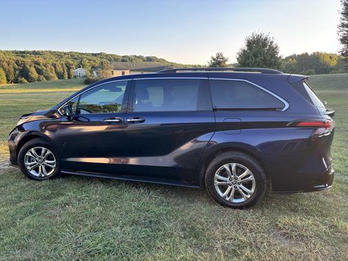 2022 Toyota Sienna XSE