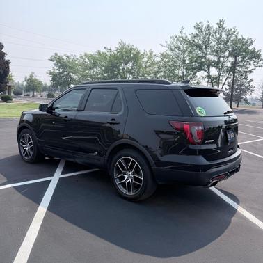 Black 2017 Ford Explorer Sport