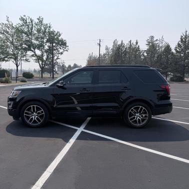 Black 2017 Ford Explorer Sport