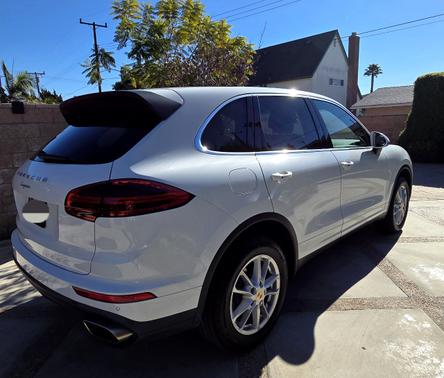 2016 Porsche Cayenne Cayenne